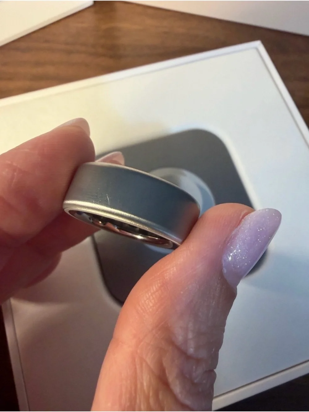 Oura Gen 4 in brushed silver